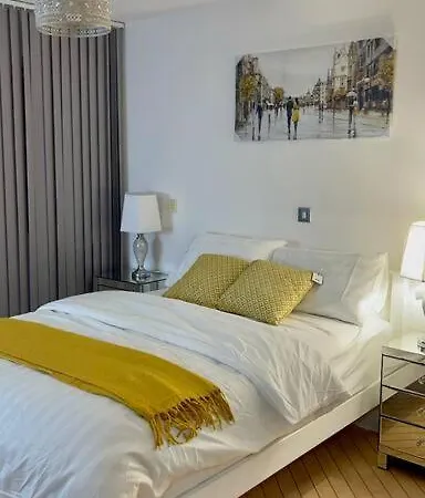 Stylish 2 Bed/bath Birmingham